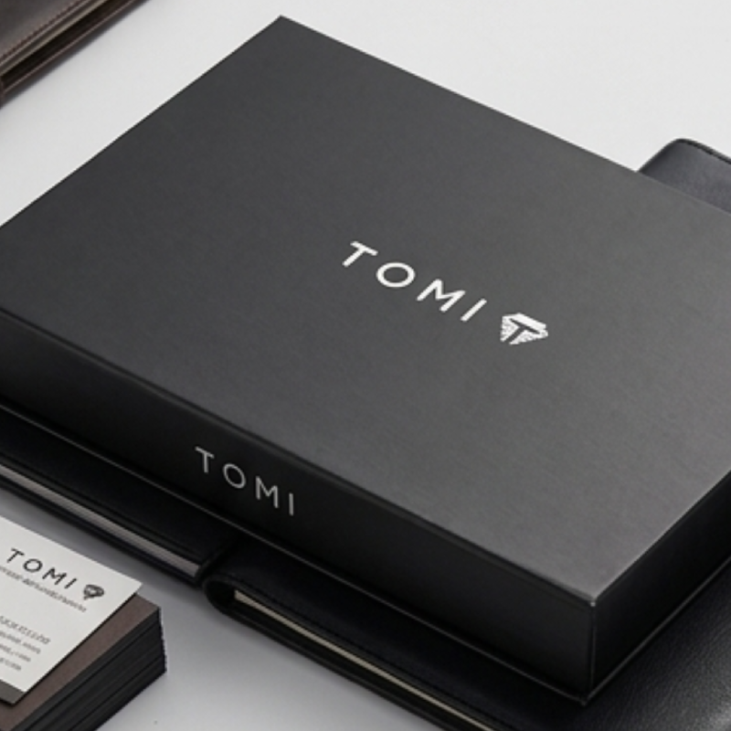 TOMI Men's Classic Roman Numeral Black Gift Set