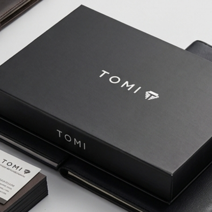 TOMI Men's Classic Roman Numeral Black Gift Set